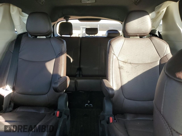 2024 Toyota Sienna Platinum z VIN 5TDESKFC8RS128364, wystawiony jako Copart lot #77888984 z przebiegiem 10 929 mil mil oraz Szkoda całkowita • Salvage title. Historia ofert i sprzedaży dostępna na DreamBid. Obrazek 10.