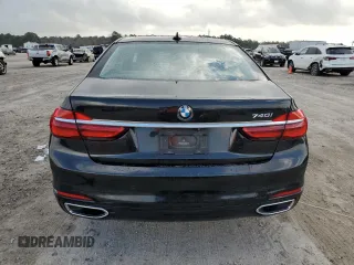 2018 BMW 7 Series 740i with VIN WBA7E2C54JG742927, listed as a Copart auction lot 70306082 with 69,735 mi miles. Bid and sale history available at carsss.com. Image 6.
