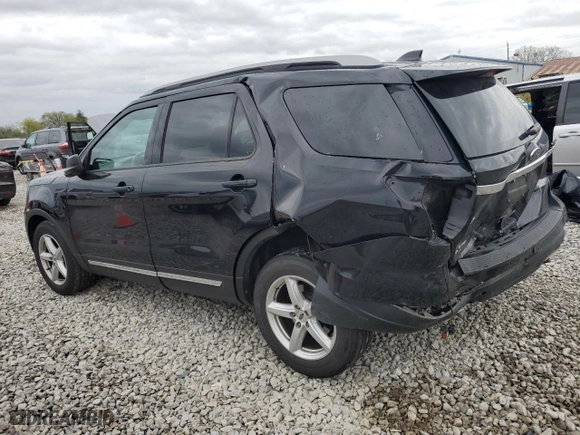 2019 Ford Explorer XLT with VIN 1FM5K7D82KGA39025, listed as a Copart auction lot 53251925 with 98,668 mi miles and Salvage Title. Bid and sale history available at carsss.com. Image 2.
