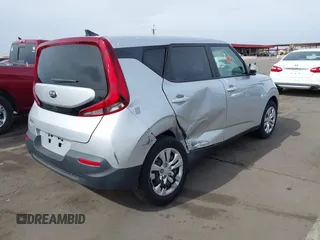 2021 Kia Soul LX with VIN KNDJ23AU4M7781443, listed as a IAAI auction lot 41579645 with 18,009 mi miles. Bid and sale history available at carsss.com. Image 4.