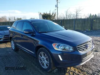 2015 Volvo XC60 T5 z VIN YV4612RK2F2739310, wystawiony jako IAAI lot #41508220 z przebiegiem 105 815 mil mil oraz . Historia ofert i sprzedaży dostępna na DreamBid. Obrazek 1.