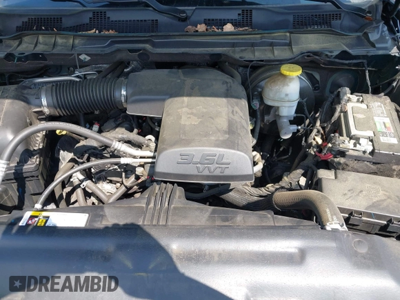 2021 Ram 1500 Tradesman z VIN 3C6RR6KG3MG713414, wystawiony jako IAAI lot #42115083 z przebiegiem 116 938 mil mil oraz . Historia ofert i sprzedaży dostępna na DreamBid. Obrazek 10.