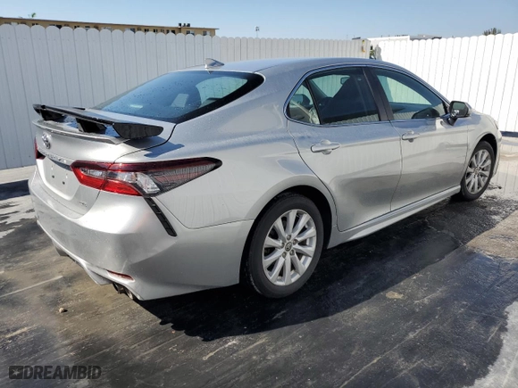 2024 Toyota Camry SE with VIN 4T1S11AK1RU243314, listed as a Copart auction lot 49826575 with 17,024 mi miles and Clean Title. Bid and sale history available at carsss.com. Image 3.