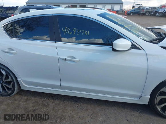 2017 Acura ILX w/Premium/A-SPEC Pkg with VIN 19UDE2F87HA011841, listed as a IAAI auction lot 41693781 with 120,000 mi miles. Bid and sale history available at carsss.com. Image 13.