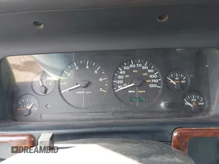 1998 Jeep Grand Cherokee Laredo with VIN 1J4GZ58S5WC362365, listed as a IAAI auction lot 41891397 with 246,673 mi miles. Bid and sale history available at carsss.com. Image 7.