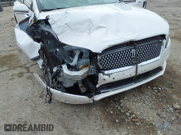 2019 Lincoln MKZ Hybrid Reserve II z VIN 3LN6L5MU1KR631351, wystawiony jako IAAI lot #41522333 z przebiegiem 82 839 mil mil oraz . Historia ofert i sprzedaży dostępna na DreamBid. Obrazek 17.