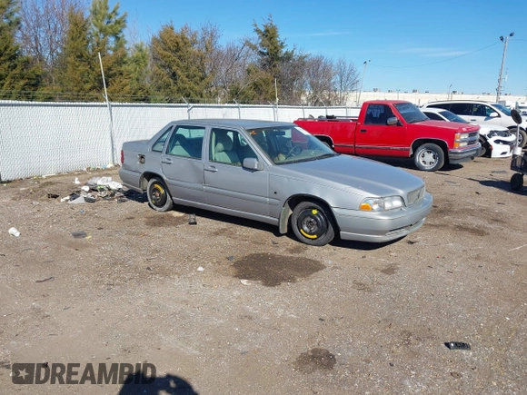 1999 Volvo S70 z VIN YV1LS56D4X2567657, wystawiony jako IAAI lot #41383089 z przebiegiem Nie podano mil oraz . Historia ofert i sprzedaży dostępna na DreamBid. Obrazek 1.