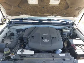 2007 Toyota 4Runner SR5 with VIN JTEZU14R570086390, listed as a IAAI auction lot 42004143 with 158,886 mi miles. Bid and sale history available at carsss.com. Image 10.
