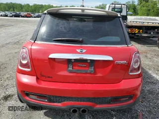 2011 MINI Hardtop S z VIN WMWSV3C50BTY10844, wystawiony jako Copart lot #54342145 z przebiegiem 86 825 mil mil oraz Szkody całkowita. Historia ofert i sprzedaży dostępna na DreamBid. Obrazek 6.