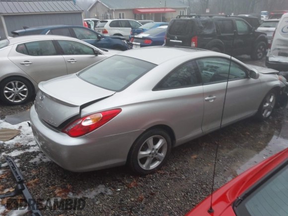 2005 Toyota Solara SE z VIN 4T1CA30P55U044550, wystawiony jako IAAI lot #41449372 z przebiegiem 127 501 mil mil oraz . Historia ofert i sprzedaży dostępna na DreamBid. Obrazek 4.