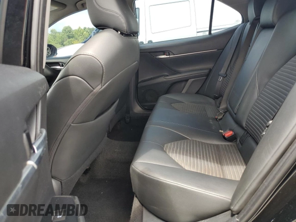 2018 Toyota Camry LE z VIN 4T1B11HK3JU079543, wystawiony jako Copart lot #64873505 z przebiegiem 225 352 mil mil oraz Czysty tytuł • Clean title. Historia ofert i sprzedaży dostępna na DreamBid. Obrazek 10.