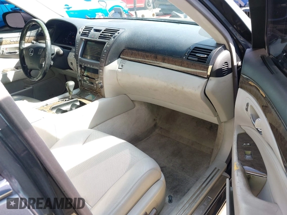 2007 Lexus LS 460 with VIN JTHBL46F375050759, listed as a IAAI auction lot 41848554 with 106,257 mi miles. Bid and sale history available at carsss.com. Image 5.