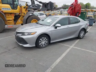 2019 Toyota Camry LE with VIN 4T1B11HK8KU683512, listed as a IAAI auction lot 39476699 with 40,074 mi miles. Bid and sale history available at carsss.com. Image 18.