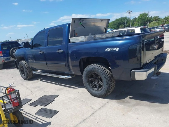 2008 Chevrolet Silverado 1500 LT w/1LT with VIN 2GCEK13C181173196, listed as a IAAI auction lot 41954657 with 212,388 mi miles. Bid and sale history available at carsss.com. Image 14.