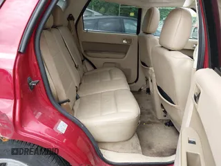 2010 Ford Escape Limited z VIN 1FMCU0EG5AKC21828, wystawiony jako IAAI lot #42343582 z przebiegiem 135 534 mil mil oraz . Historia ofert i sprzedaży dostępna na DreamBid. Obrazek 8.