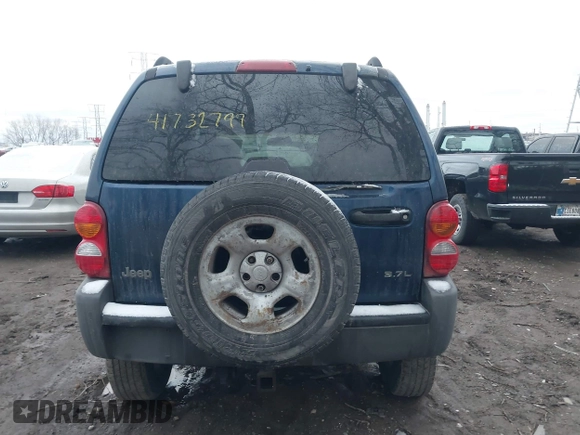 2002 Jeep Liberty Sport with VIN 1J8GL48K32W132617, listed as a IAAI auction lot 41732799 with 202,894 mi miles. Bid and sale history available at carsss.com. Image 17.