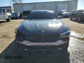 2019 BMW M5 z VIN WBSJF0C59KB285517, wystawiony jako Copart lot #88369385 z przebiegiem 51 700 mil mil oraz Szkoda całkowita • Salvage title. Historia ofert i sprzedaży dostępna na DreamBid. Obrazek 5.