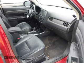 2019 Mitsubishi Outlander SE z VIN JA4AD3A30KZ033978, wystawiony jako IAAI lot #42315448 z przebiegiem 131 906 mil mil oraz . Historia ofert i sprzedaży dostępna na DreamBid. Obrazek 5.