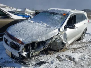 2016 Kia Sorento EX z VIN 5XYPHDA17GG020319, wystawiony jako IAAI lot #41581398 z przebiegiem 149 257 mil mil oraz . Historia ofert i sprzedaży dostępna na DreamBid. Obrazek 2.