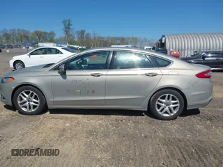2016 Ford Fusion SE with VIN 3FA6P0HD8GR117421, listed as a IAAI auction lot 42146157 with 136,947 mi miles. Bid and sale history available at carsss.com. Image 14.