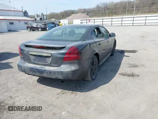 2008 Pontiac Grand Prix z VIN 2G2WP552281113384, wystawiony jako IAAI lot #41989008 z przebiegiem 242 354 mil mil oraz . Historia ofert i sprzedaży dostępna na DreamBid. Obrazek 4.