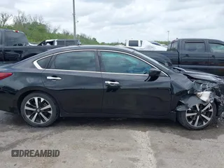 2018 Nissan Altima SR with VIN 1N4AL3AP5JC135313, listed as a IAAI auction lot 41964455 with 86,042 mi miles and . Bid and sale history available at carsss.com. Image 13.
