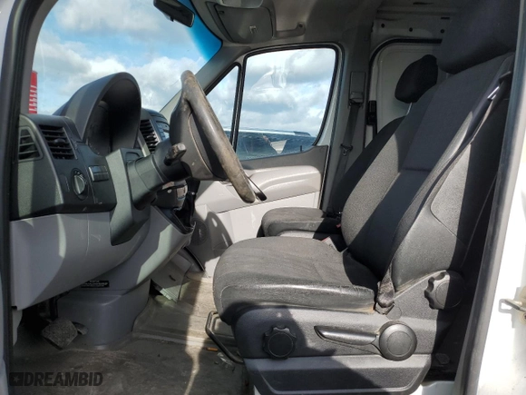 2014 Mercedes-Benz Sprinter Cargo Vans with VIN WD3PE7CC3E5834850, listed as a Copart auction lot 43132345 with 0 mi miles and Clean Title. Bid and sale history available at carsss.com. Image 7.