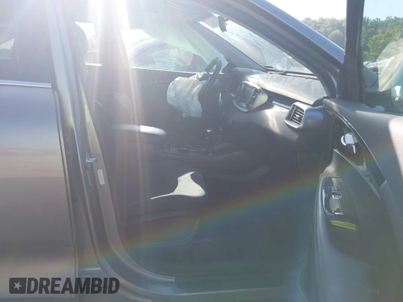 2019 Kia Sorento L z VIN 5XYPG4A38KG506389, wystawiony jako IAAI lot #42114952 z przebiegiem 64 333 mil mil oraz . Historia ofert i sprzedaży dostępna na DreamBid. Obrazek 5.