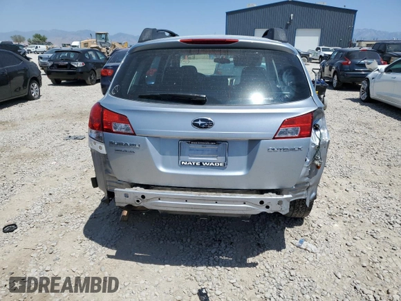 2014 Subaru Outback 2.5i with VIN 4S4BRCAC7E3272944, listed as a Copart auction lot 61164435 with 117,391 mi miles and Salvage title. Bid and sale history available at DreamBid. Image 6.