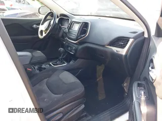 2015 Jeep Cherokee Sport с VIN 1C4PJLAB8FW531241, выставлен на аукционе IAAI как лот 41787819 с пробегом 136 720 миль миль и . История ставок и продаж доступна на DreamBid. Изображение 5.