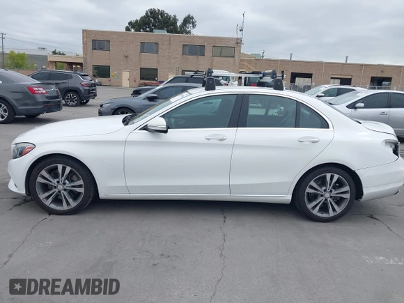 2015 Mercedes-Benz C-Class C 300 Luxury with VIN 55SWF4KB2FU035579, listed as a IAAI auction lot 42034880 with 191,819 mi miles. Bid and sale history available at carsss.com. Image 15.