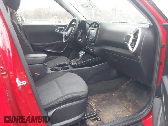2020 Kia Soul S with VIN KNDJ23AU0L7731797, listed as a IAAI auction lot 41509315 with 110,390 mi miles. Bid and sale history available at carsss.com. Image 5.