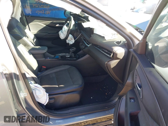 2024 Buick Envista Sport Touring with VIN KL47LBE20RB187585, listed as a IAAI auction lot 41203047 with 8,638 mi miles and . Bid and sale history available at DreamBid. Image 5.