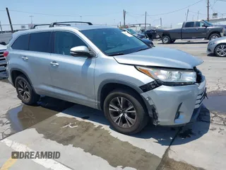 2017 Toyota Highlander LE with VIN 5TDZZRFH0HS204806, listed as a IAAI auction lot 42592753 with 95,445 mi miles and . Bid and sale history available at DreamBid. Image 1.