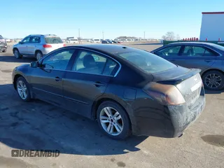 2010 Nissan Altima 3.5 SR with VIN 1N4BL2AP3AC146728, listed as a IAAI auction lot 41434671 with 195,045 mi miles. Bid and sale history available at carsss.com. Image 3.