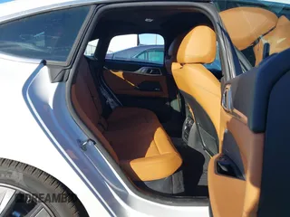 2024 BMW i4 eDrive35 z VIN WBY43AW04RFT05287, wystawiony jako IAAI lot #41427545 z przebiegiem 6 347 mil mil oraz . Historia ofert i sprzedaży dostępna na DreamBid. Obrazek 8.