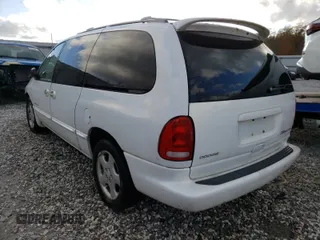 2000 Dodge Caravan ES with VIN 1B4GP74L7YB645653, listed as a Copart auction lot 54732250 with 166,274 mi miles and Non Repairable. Bid and sale history available at carsss.com. Image 3.