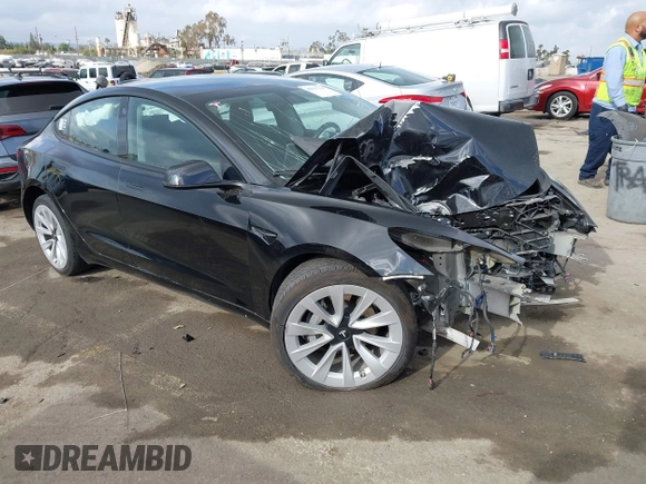 2021 Tesla Model 3 Long Range z VIN 5YJ3E1EB0MF855531, wystawiony jako IAAI lot #42079034 z przebiegiem 35 899 mil mil oraz . Historia ofert i sprzedaży dostępna na DreamBid. Obrazek 1.