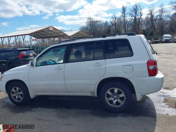 2006 Toyota Highlander w/3rd Row with VIN JTEDP21A560093649, listed as a IAAI auction lot 41815683 with 228,745 mi miles. Bid and sale history available at carsss.com. Image 14.