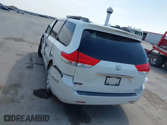 2011 Toyota Sienna XLE with VIN 5TDDK3DC6BS010355, listed as a IAAI auction lot 41998019 with 257,558 mi miles and . Bid and sale history available at DreamBid. Image 19.
