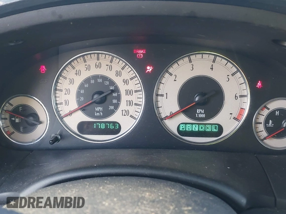 2001 Chrysler Town & Country with VIN 2C4GP543X1R193874, listed as a IAAI auction lot 41772904 with 178,763 mi miles and . Bid and sale history available at DreamBid. Image 7.