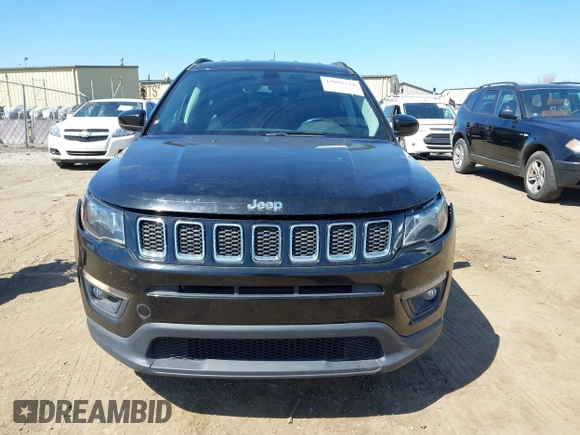 2018 Jeep Compass Latitude with VIN 3C4NJDBB6JT101024, listed as a IAAI auction lot 42061228 with 48,771 mi miles. Bid and sale history available at carsss.com. Image 12.