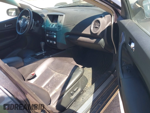 2012 Nissan Maxima SV z VIN 1N4AA5AP6CC868510, wystawiony jako IAAI lot #42078370 z przebiegiem 173 124 mil mil oraz . Historia ofert i sprzedaży dostępna na DreamBid. Obrazek 5.