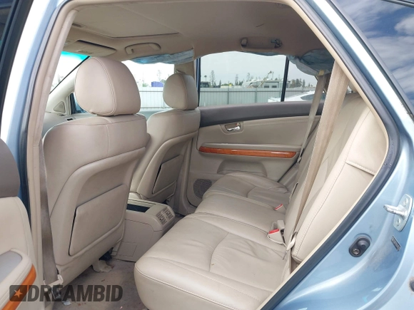 2005 Lexus RX 330 with VIN 2T2HA31U85C063620, listed as a IAAI auction lot 42023384 with 180,202 mi miles. Bid and sale history available at carsss.com. Image 8.