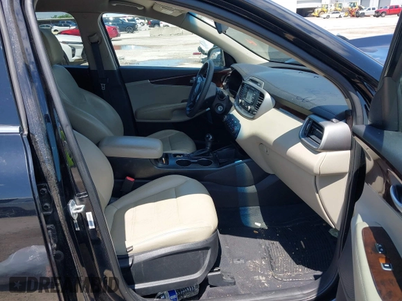 2016 Kia Sorento LX with VIN 5XYPGDA50GG012567, listed as a IAAI auction lot 42074624 with 107,605 mi miles and . Bid and sale history available at DreamBid. Image 5.