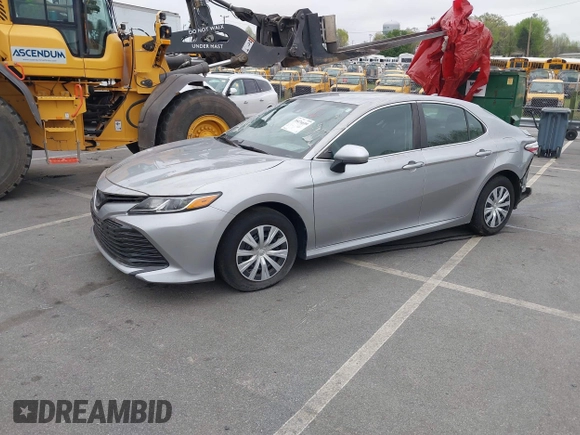 2019 Toyota Camry LE with VIN 4T1B11HK8KU683512, listed as a IAAI auction lot 39476699 with 40,074 mi miles. Bid and sale history available at carsss.com. Image 2.