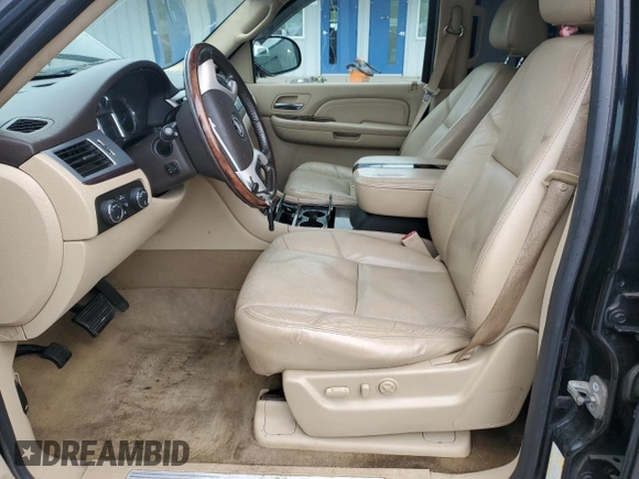 2009 Cadillac Escalade z VIN 1GYFK43589R217320, wystawiony jako Copart lot #57763045 z przebiegiem 185 818 mil mil oraz Szkoda całkowita • Salvage title. Historia ofert i sprzedaży dostępna na DreamBid. Obrazek 7.