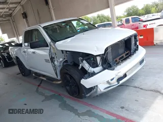 2013 Ram 1500 SLT z VIN 1C6RR6GPXDS597257, wystawiony jako IAAI lot #42198381 z przebiegiem 166 178 mil mil oraz . Historia ofert i sprzedaży dostępna na DreamBid. Obrazek 1.