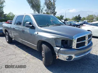 2008 Dodge 1500 SLT z VIN 3D7KR19D48G183636, wystawiony jako IAAI lot #42147611 z przebiegiem 197 021 mil mil oraz . Historia ofert i sprzedaży dostępna na DreamBid. Obrazek 1.