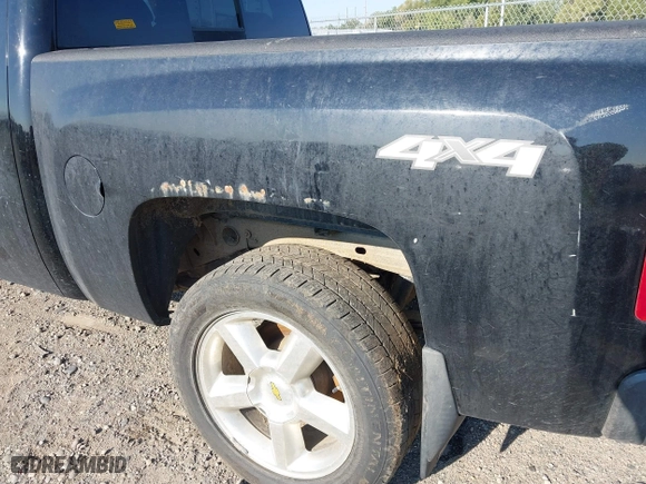 2008 Chevrolet Silverado 1500 LTZ with VIN 2GCFK13Y981340145, listed as a IAAI auction lot 40257243 with 1 mi miles. Bid and sale history available at carsss.com. Image 13.